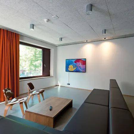 旅馆 因特拉肯青年旅舍 *