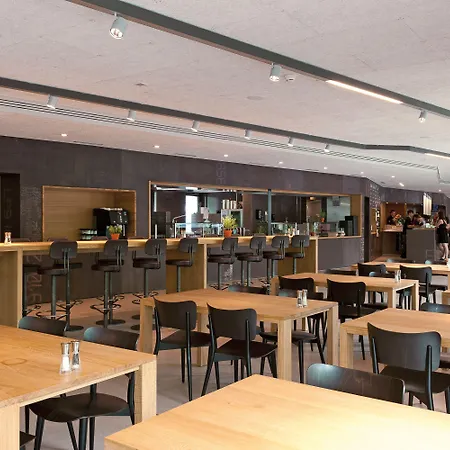 因特拉肯青年旅舍