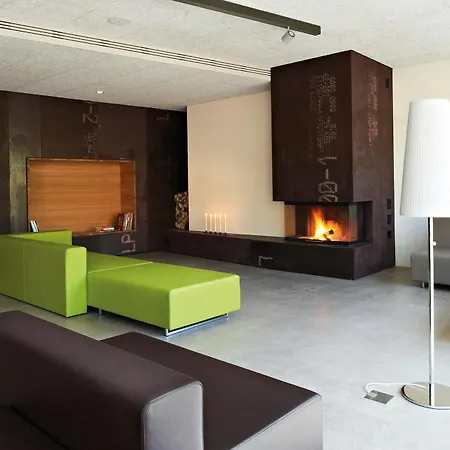 Youth Hostal *
